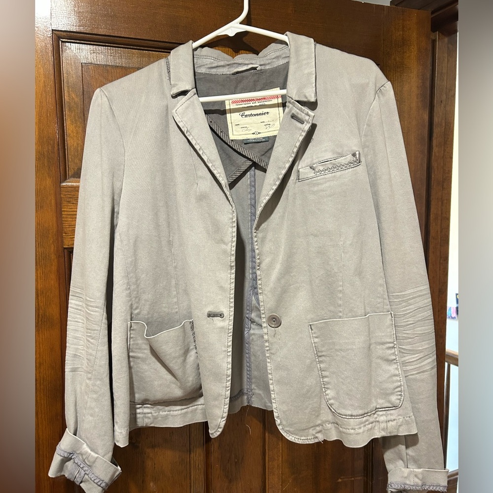 Cartonnier Anthropologie gray blazer